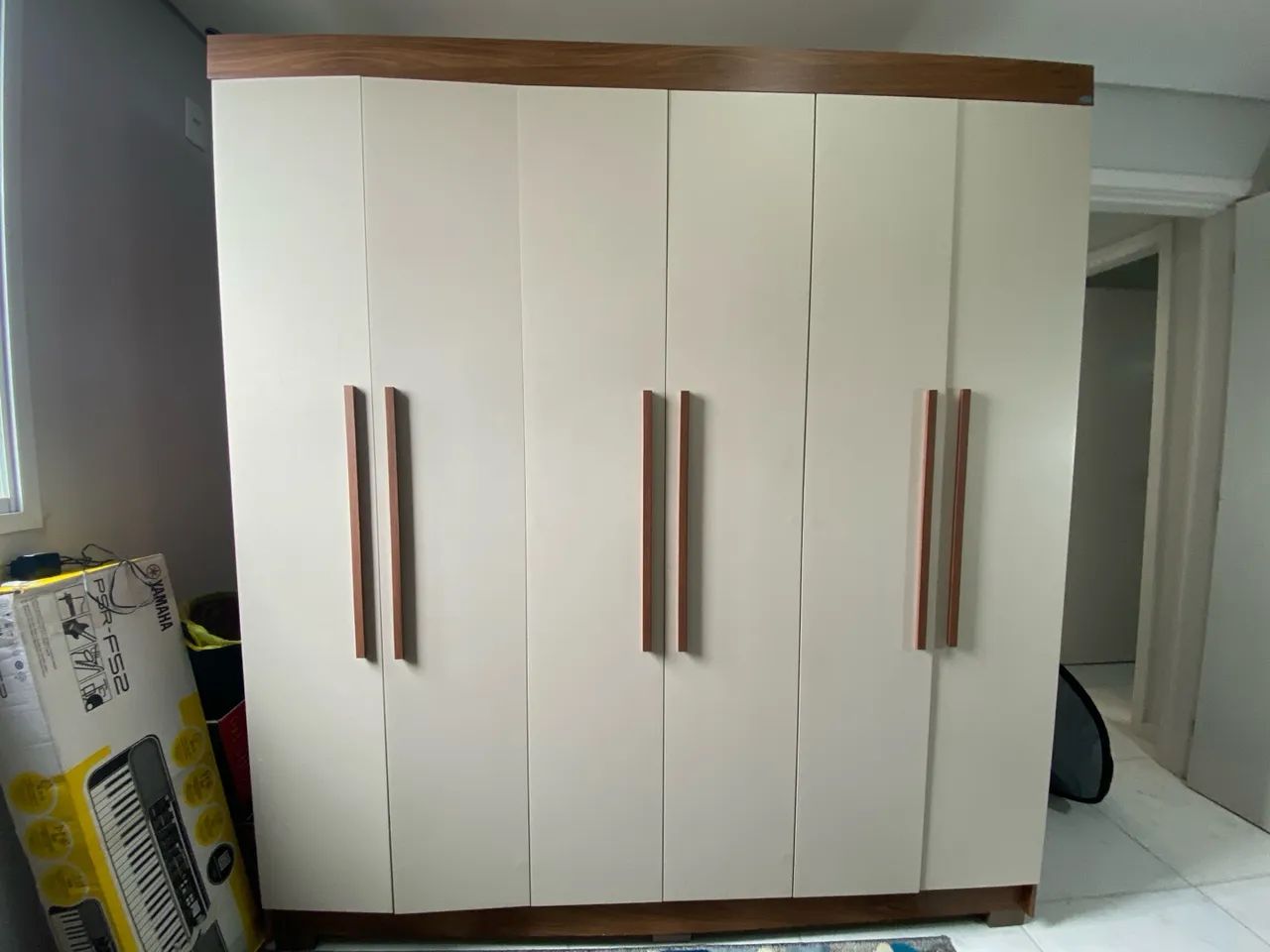 Guarda roupa 6 portas