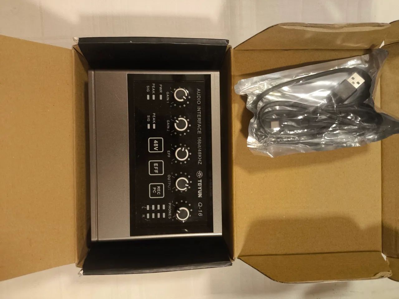 Interface audio451967393203507202