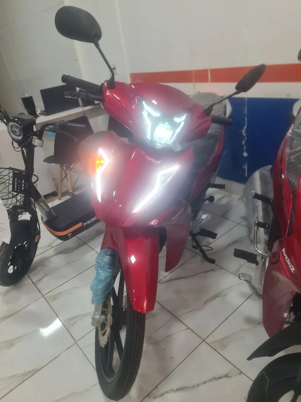 Avelloz 125c  - Foto 4