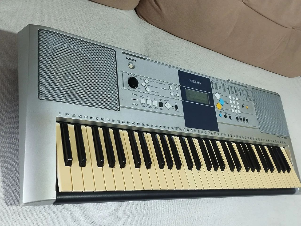 Yamaha PSR E 323 - Foto 3