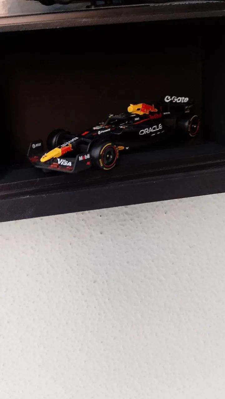 Miniatura Red Bull F1 Max Vestarpen . - Foto 2