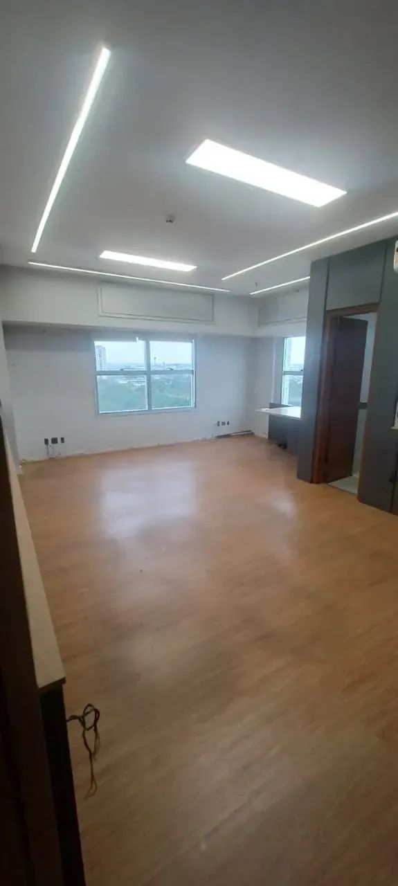 SKY PLATINUM - SALA COMERCIAL - LOCAÇÃO OU VENDA - Foto 3
