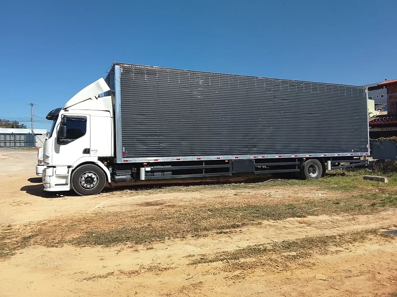 Volvo VM 270 - Foto 4