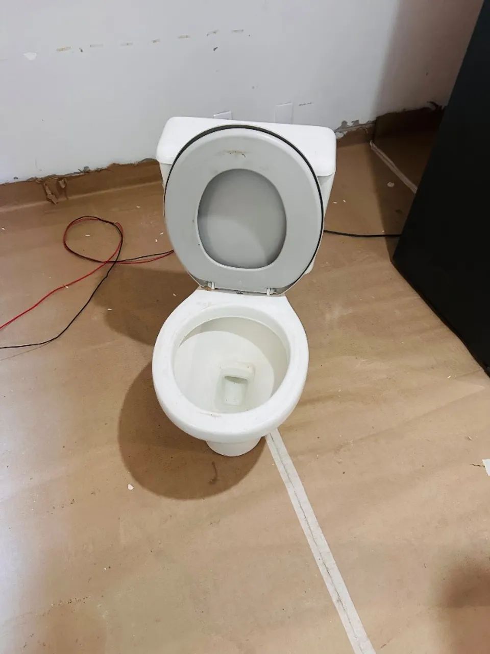 Bacia sanitária com caixa acoplada celite 