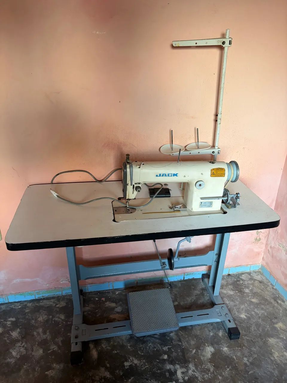 Máquina Reta Industrial C/ Mesa - Foto 2