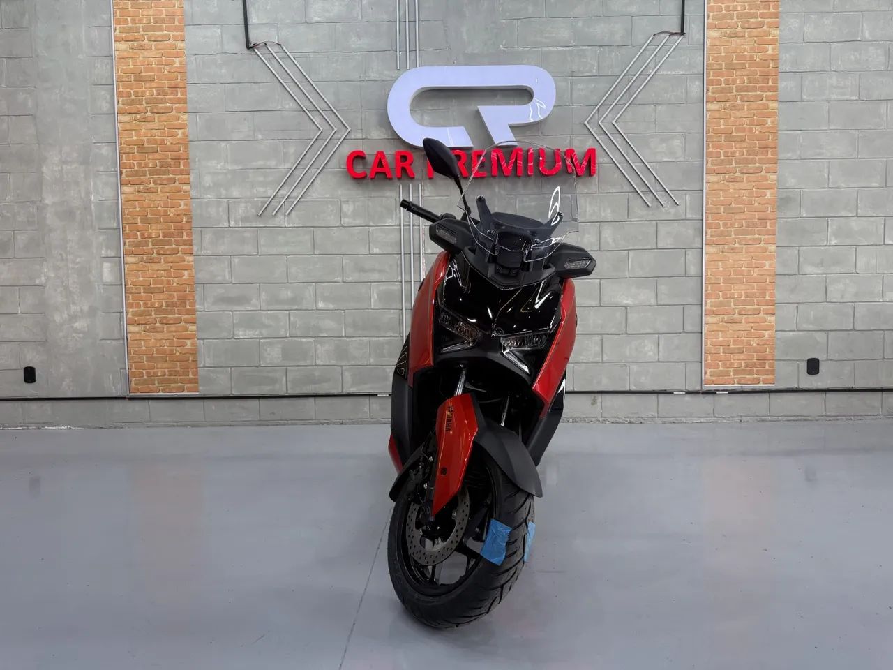 Yamaha Xmax 300 connected abs 2027 - Foto 2