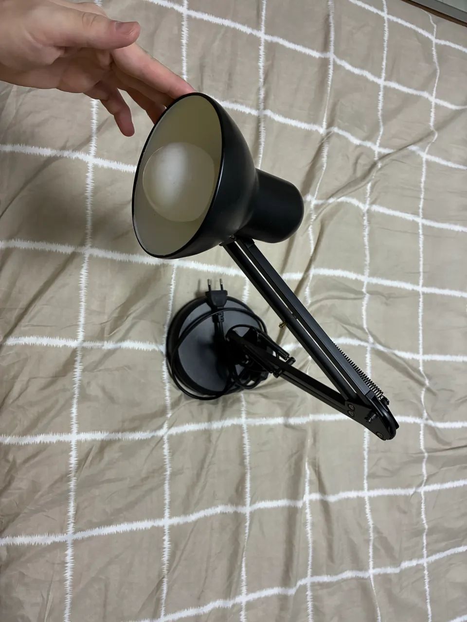 Luminária com lâmpada inteligente  - Foto 3