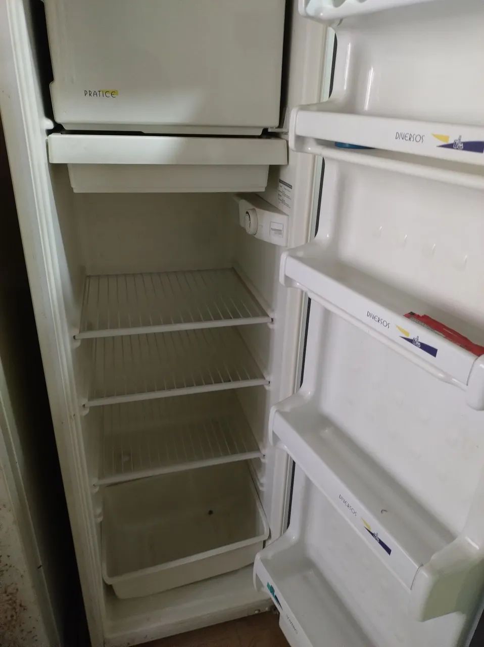 Vendo Geladeira 