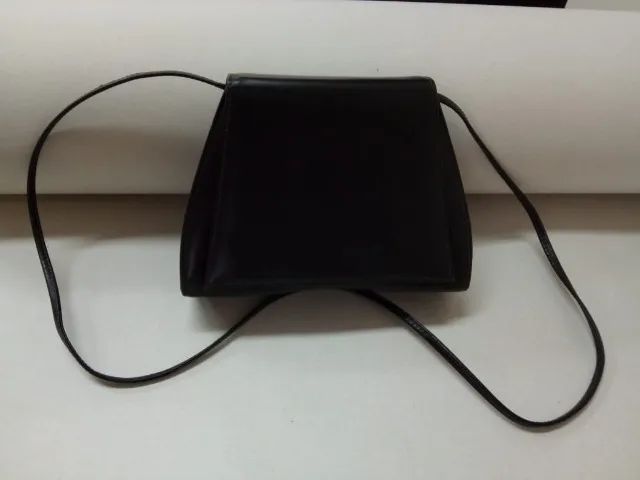 Bolsa Marrom Pequena de Couro Usada. - Foto 4