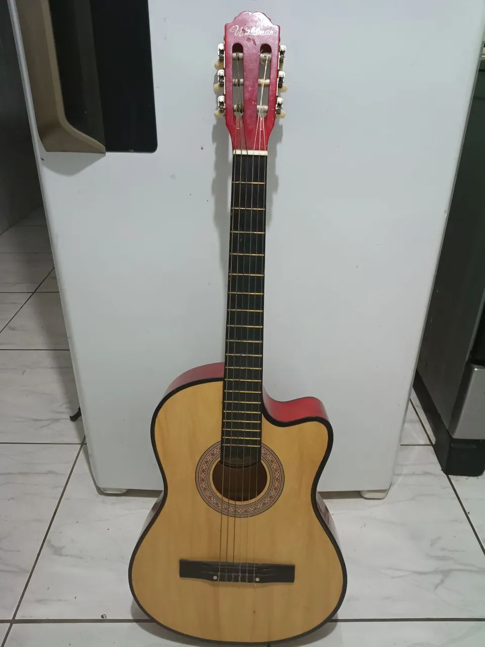 Violão semi novo 