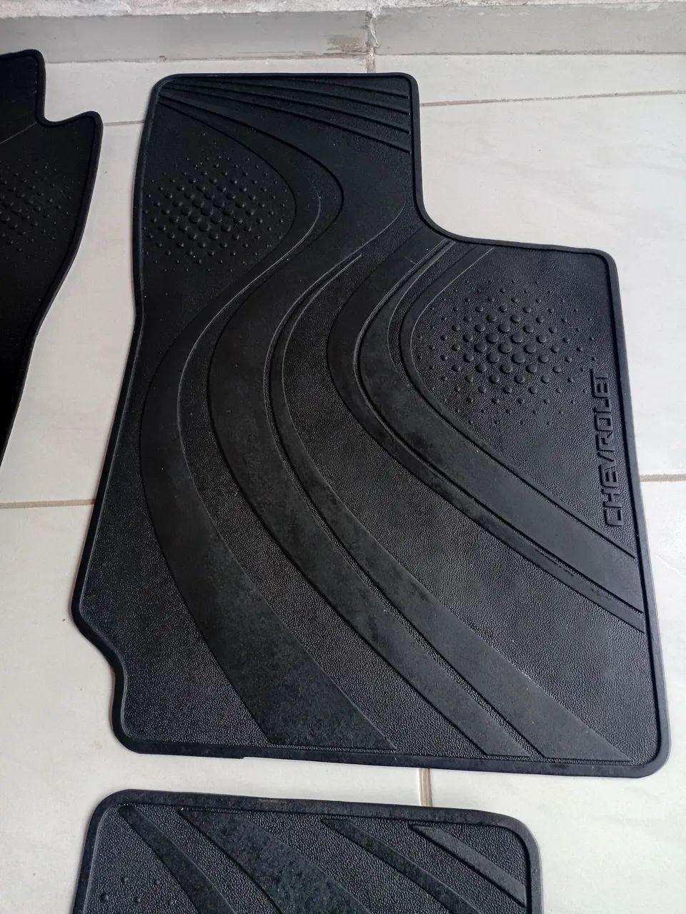 TAPETES BORRACHA  ORIGINAL  CHEVROLET,  ORIGINAL CRETA HYUNDAI.  - Foto 2