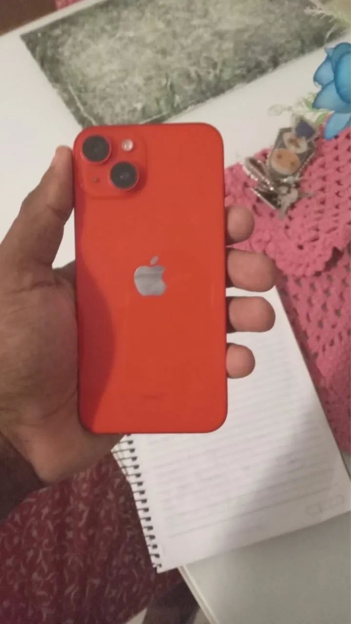 Vendo iPhone 14 vermelho 