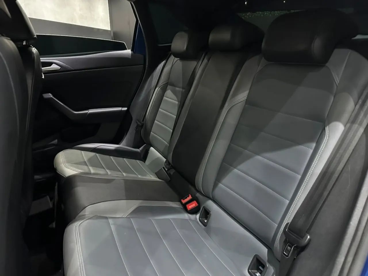 Volkswagen Nivus Highline 1.0 200 TSI Flex Aut., foto 9 de 18