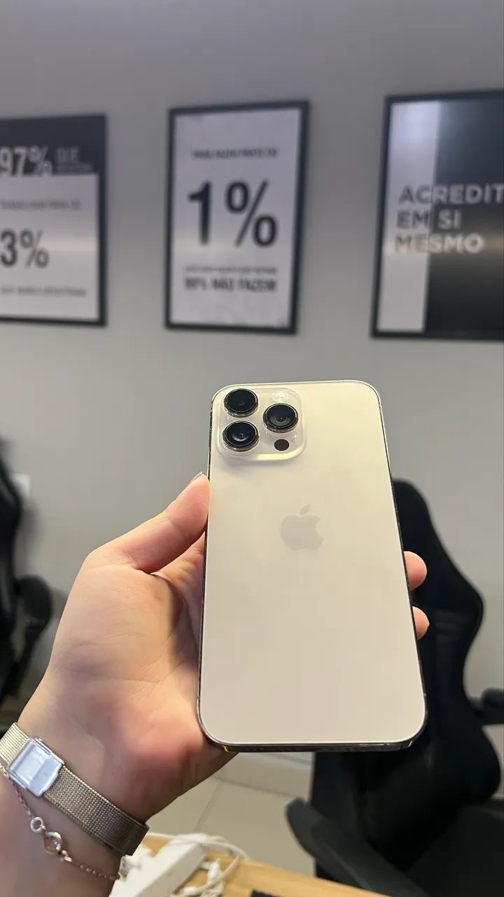 iPhone 14 Pro Max 256GB sem detalhes 