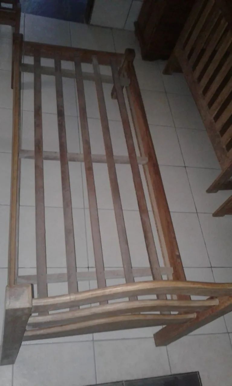 Móveis de madeira maciça de alta durabilidade e ótimo acabamento. - Foto 3