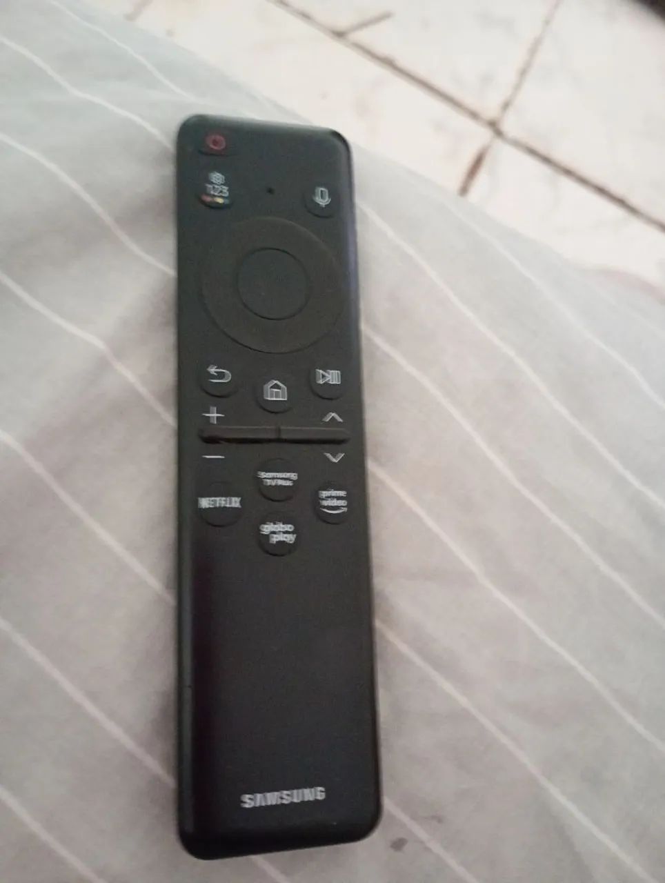 Vendo TV Samsung 4k - Foto 2