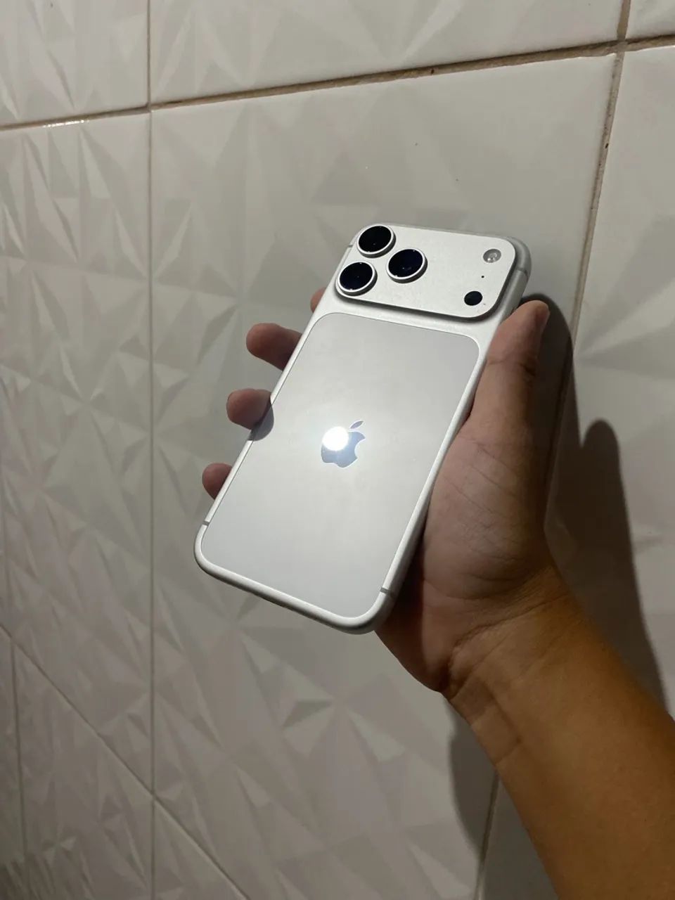 iPhone 17 pro max branco  - Foto 2