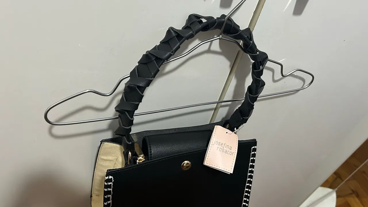Bolsa preta da marca Josefina Rosacor - Foto 3