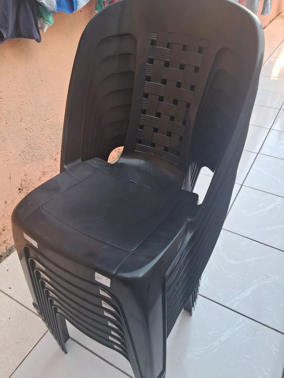 Jogo de cadeiras com mesa de plástico Arqplast preta