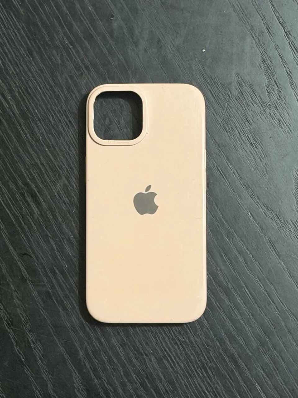 Capa iPhone 13 cor nude / bege 