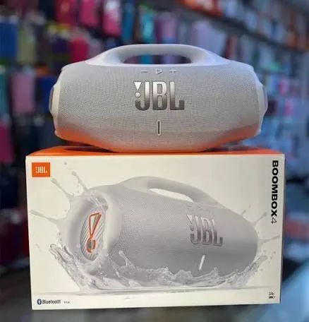 JBL Boombox 4 Branca Nova  - Foto 2