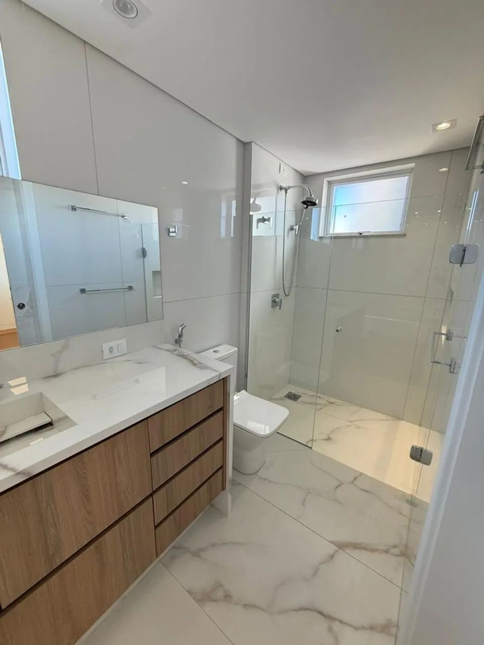Apartamento para Alugar com 2 quartos, 1 suíte , 2 vagas e 132m² R$ 10.000 - Foto 3