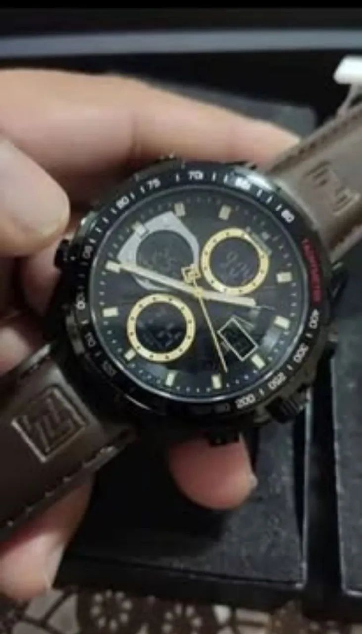 Relógio Naviforce Pulseira de Couro 