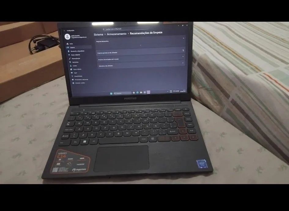 Notebook da marca positivo 