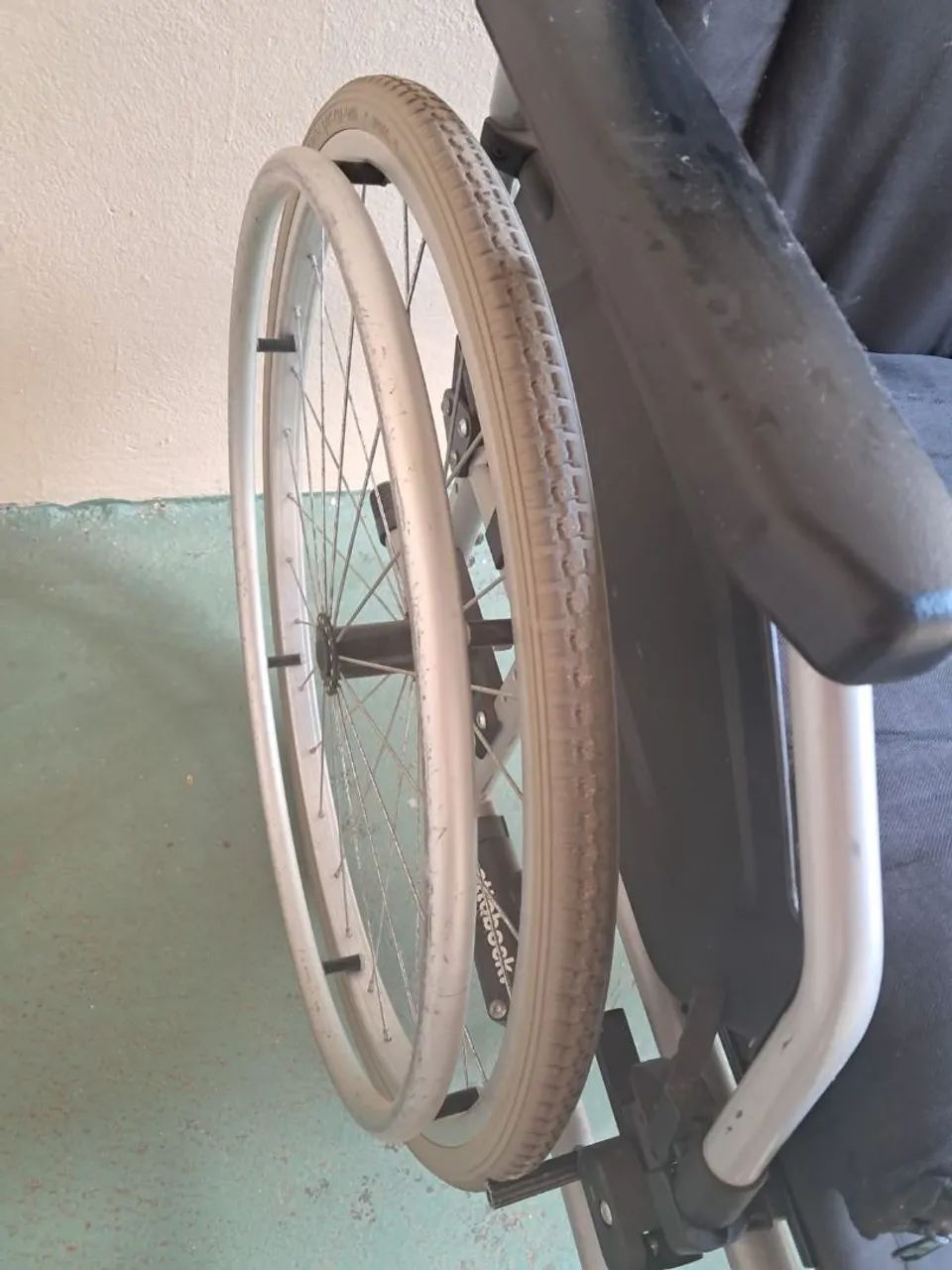 Cadeira de rodas - Foto 4