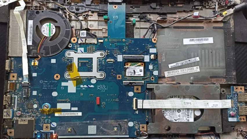 Placa-mãe Notebook Acer E1-572 Modelo V5WE2 LA-9532P