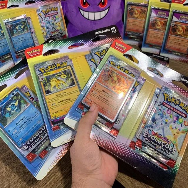 Kit 3 Blister Quádruplo Pokémon TCG - Evoluções Prismáticas