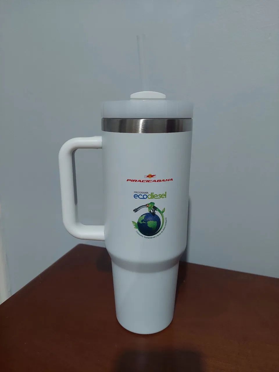Copo termico com canudo