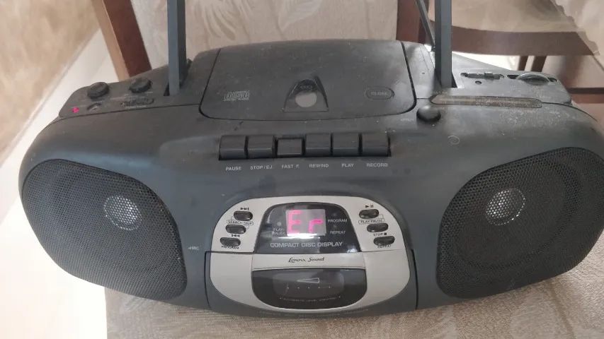 Radio e toca CD Lenox