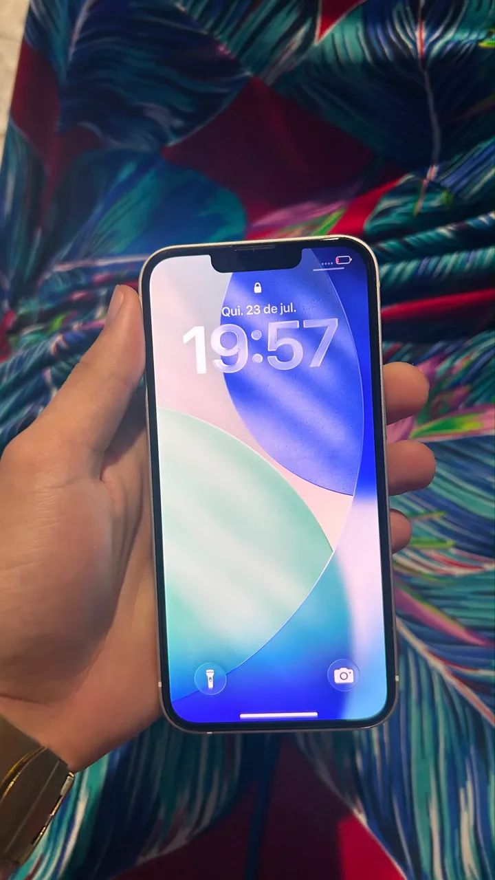 iPhone 13