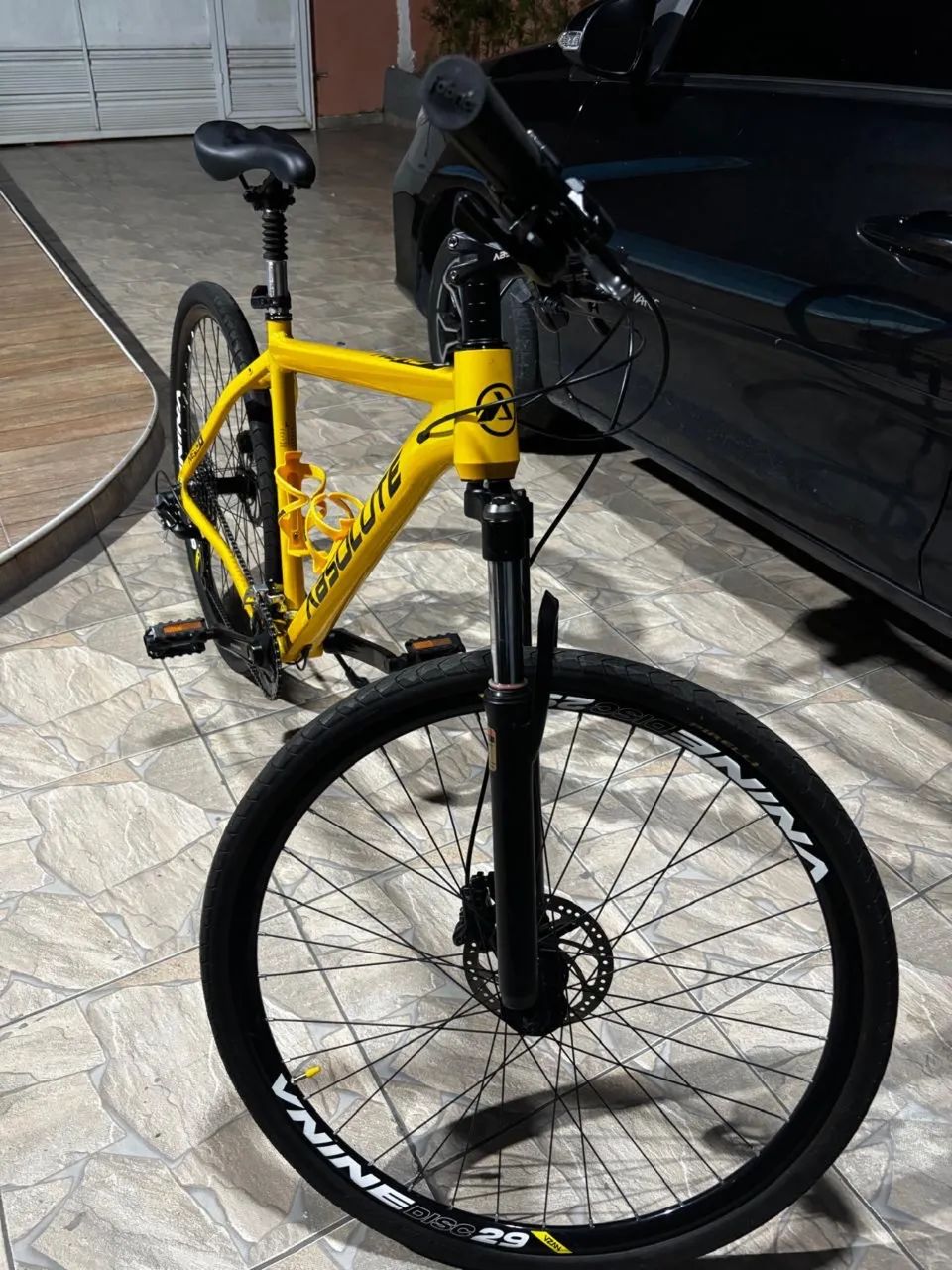 VENDO BICICLETA SEMI NOVA