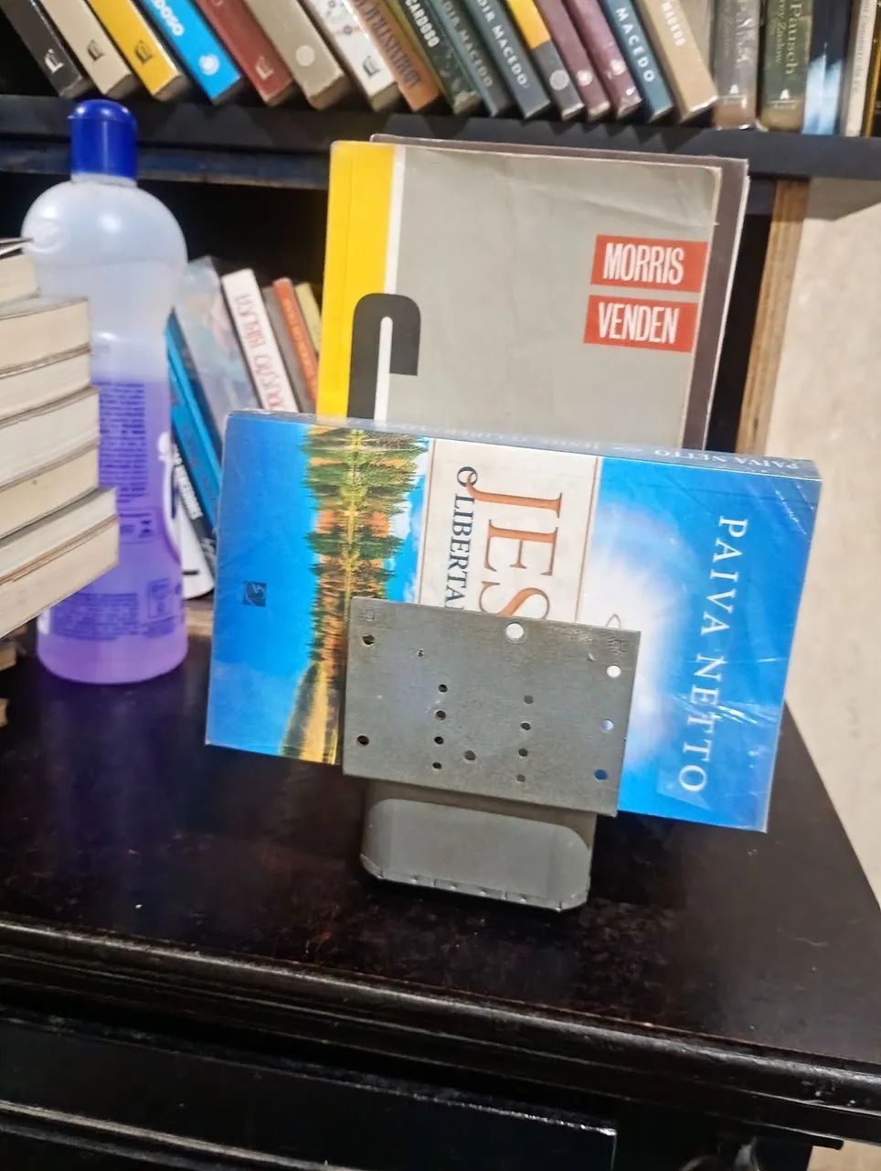 Porta livros compacto.  - Foto 5