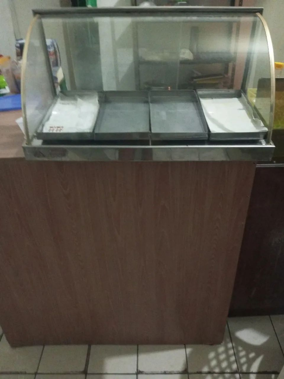 Vitrine de salgado 