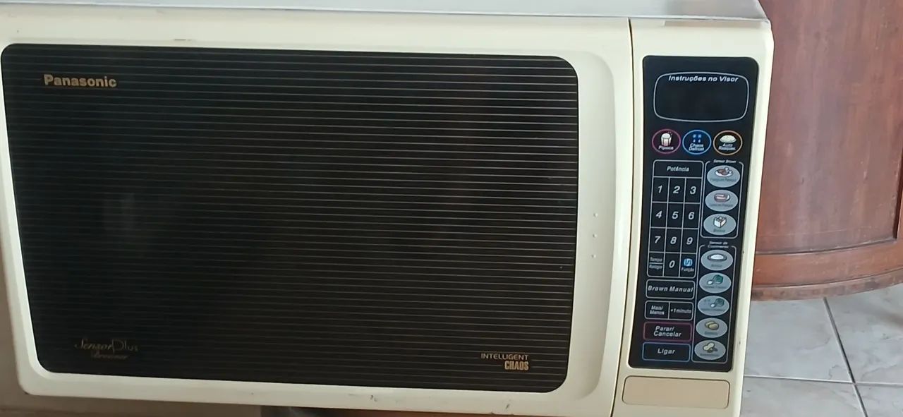 Micro ondas Panasonic Inteligent Chaos Sensor Plus Browner capacidade de 42 Litros .