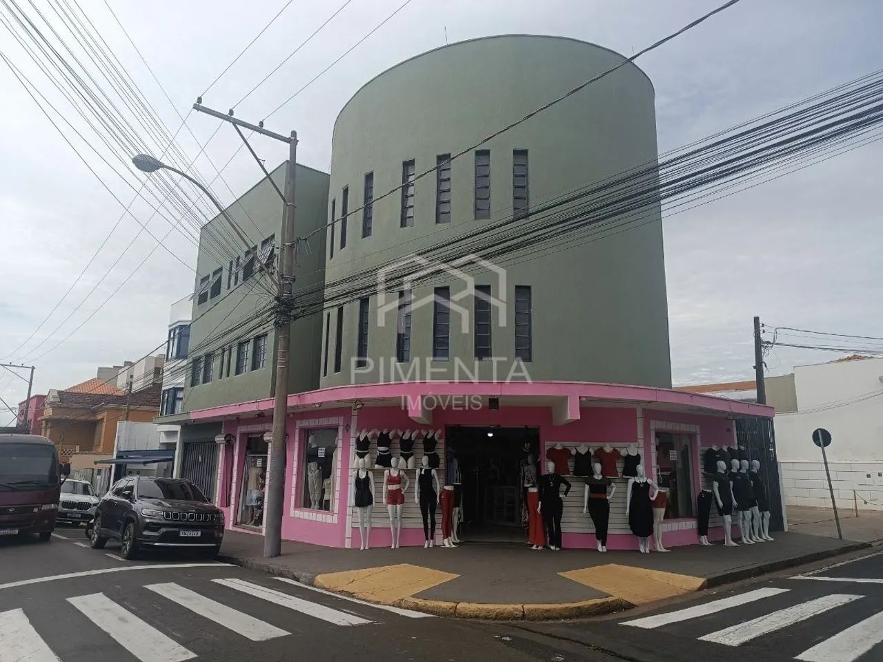 Sala Comercial Sobreloja para locação em Franca - SP