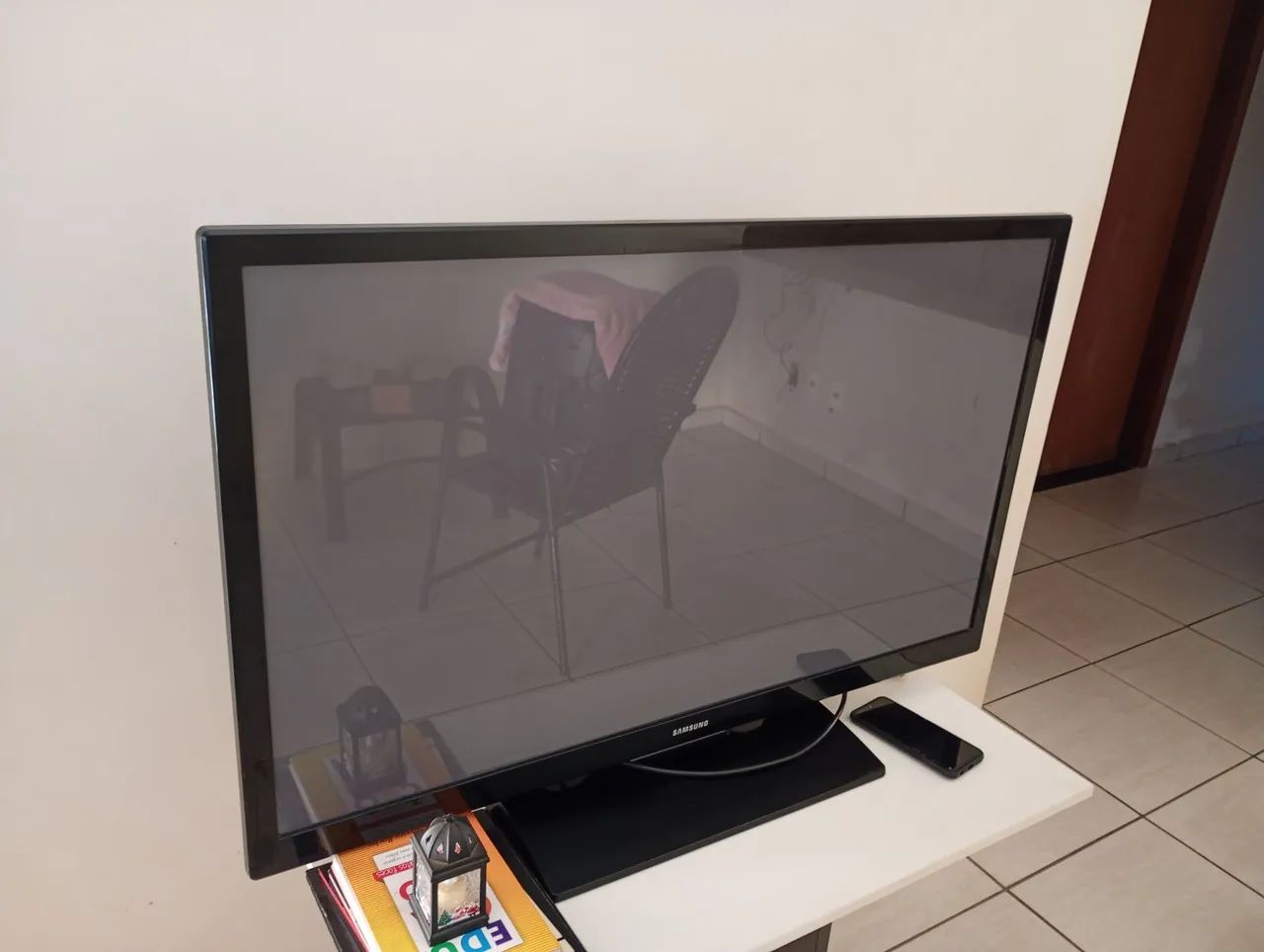 TV SAMSUNG 42 POLEGADAS/ CAIXA DE SOM BLUETOOTH E PAINEL PARA TELEVISÃO