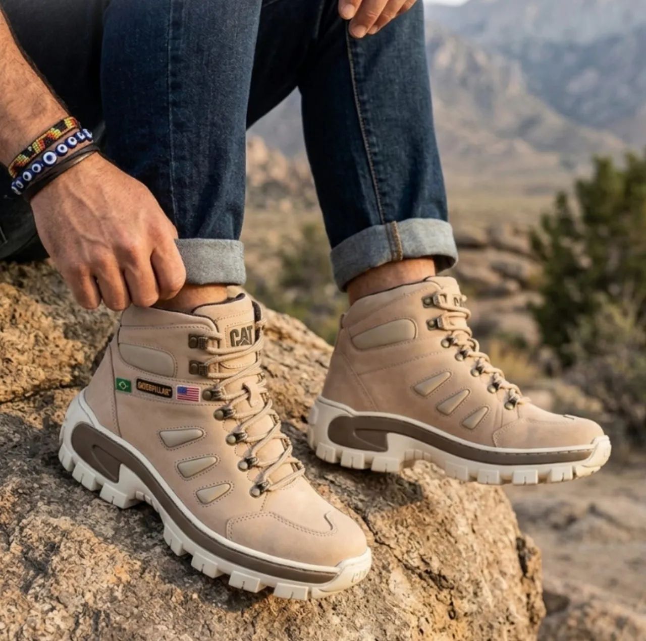 Bota CAT Bege Estilo