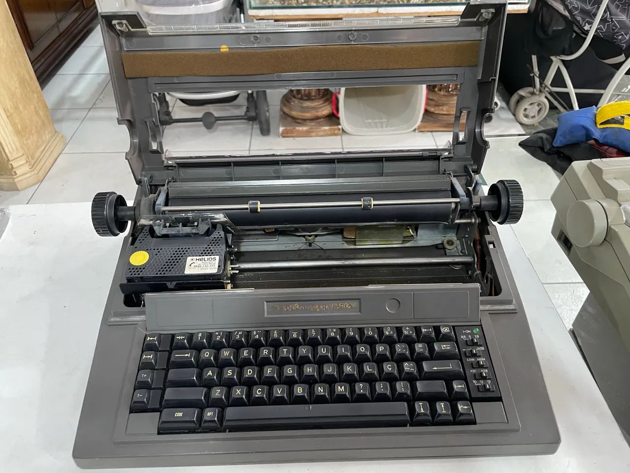 Máquina de Escrever Dismac Olympia - Foto 3