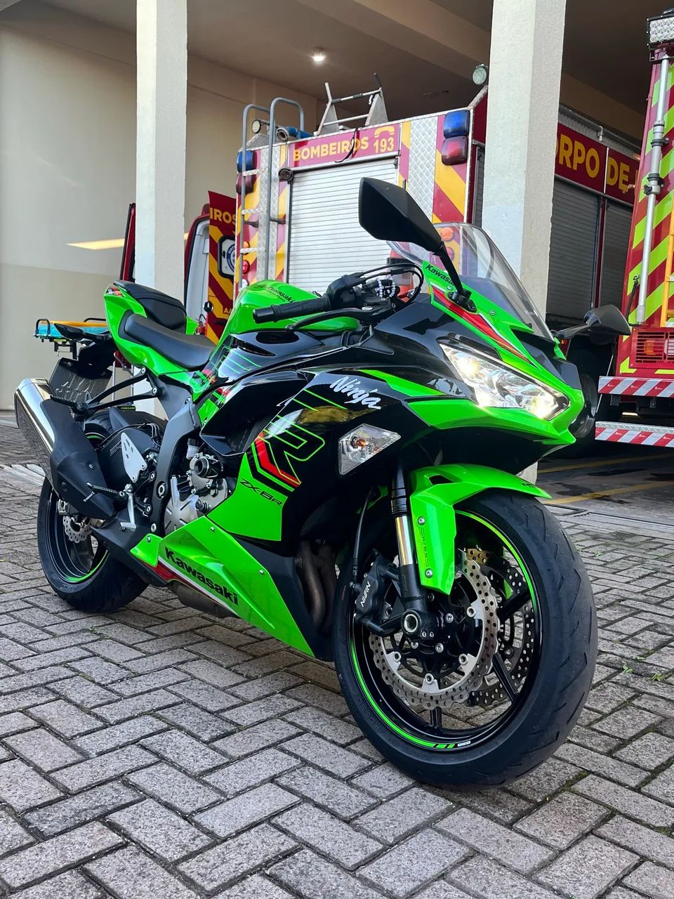 Kawasaki Zx-6r 636cc 2023 - 1522700894 | OLX