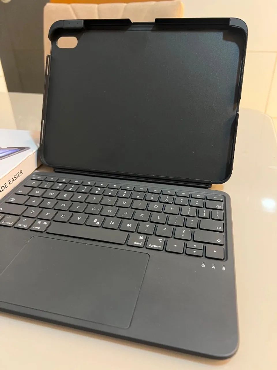 Capa Teclado ESR para iPad 11 - Foto 2