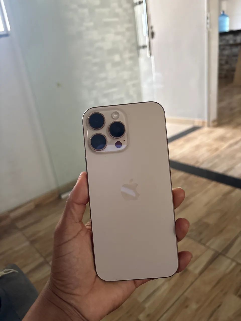 Celular iPhone 16 pro max - Foto 2