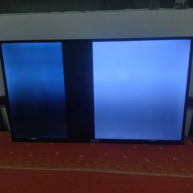 TV TCL 43 polegadas sistema Android com defeito na imagem, leia descrição do anúncio)