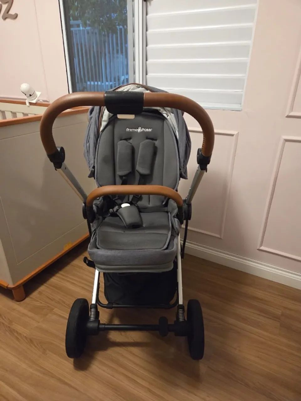 Carrinho de Bebê Primo Passi Icon v2 - Cinza/Marrom Premium (Excelente Estado)