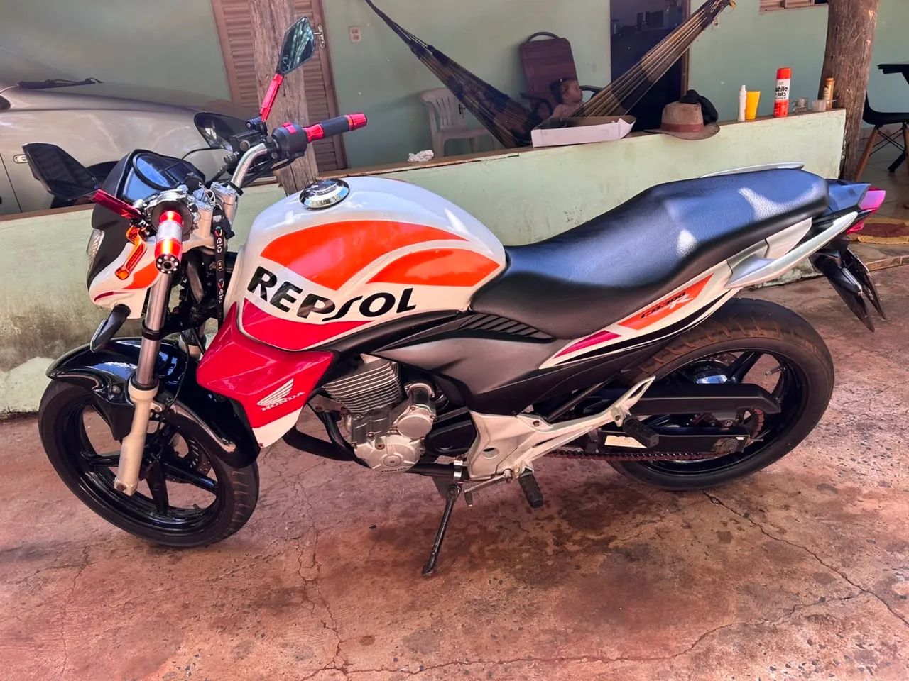 Vendo CB 300 só transferir!