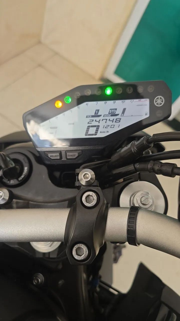 MT 09  - Foto 4