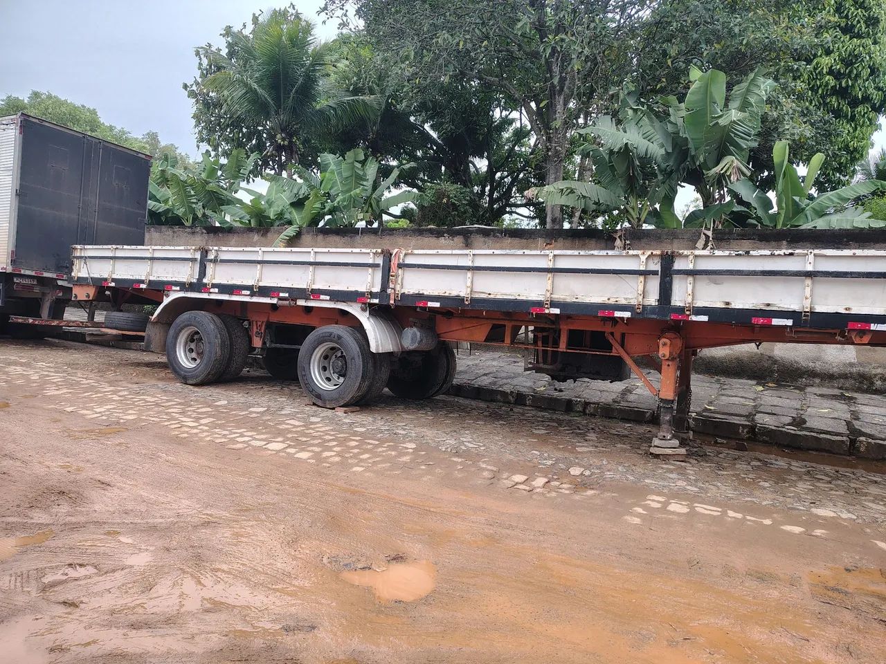 Carreta carga seca 
